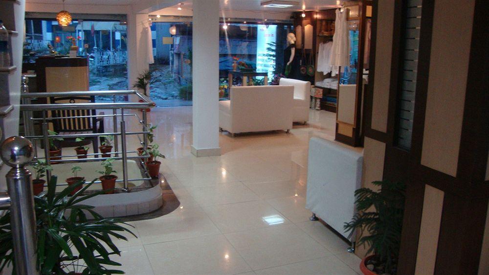 Hotel Ganesha Inn Tapovan Buitenkant foto