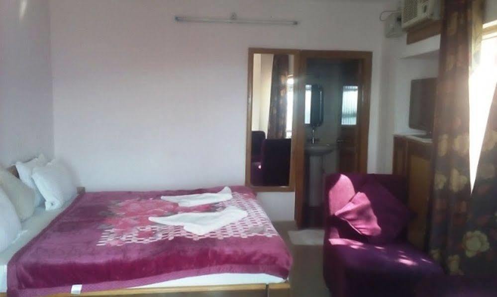 Hotel Ganesha Inn Tapovan Buitenkant foto